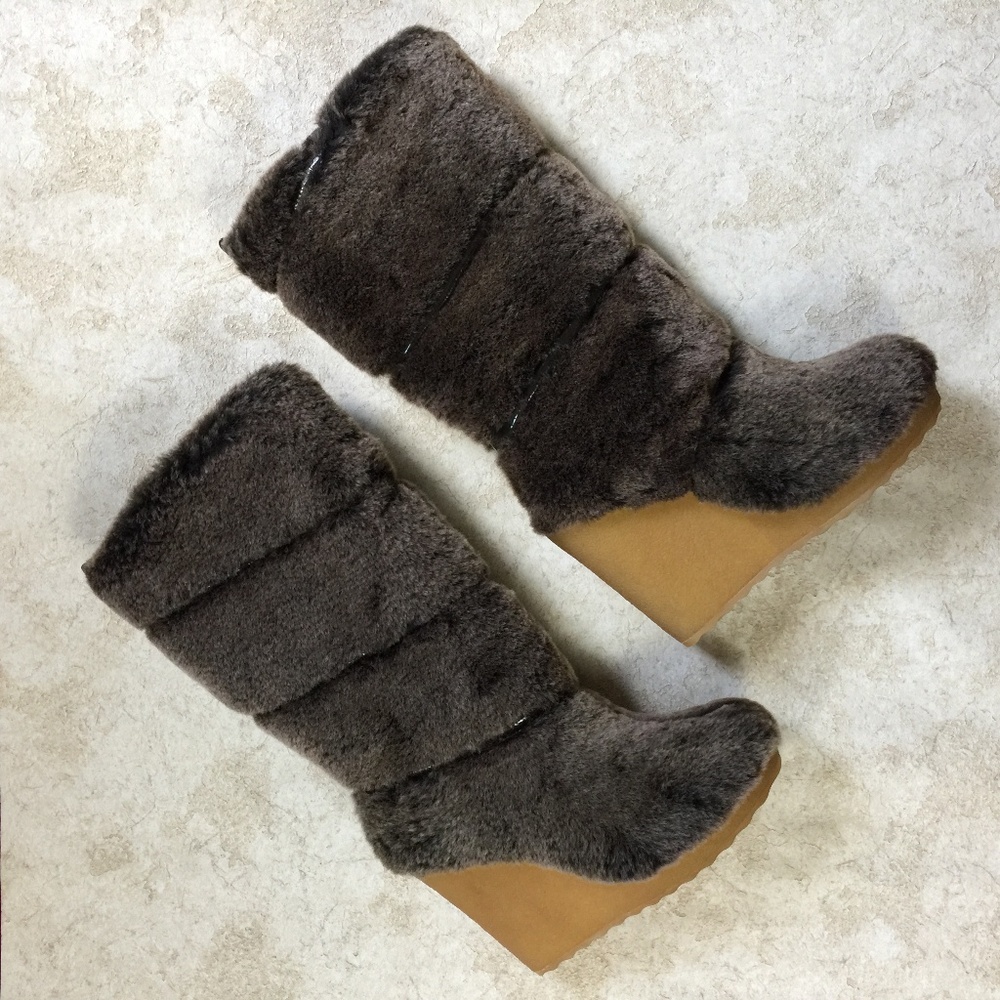 New! Tory Burch KiKi Shearling Wedge Boots 6 M